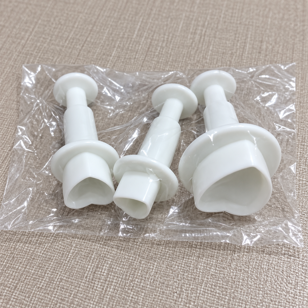 Plungers Plunger & Cookie Cutter D3