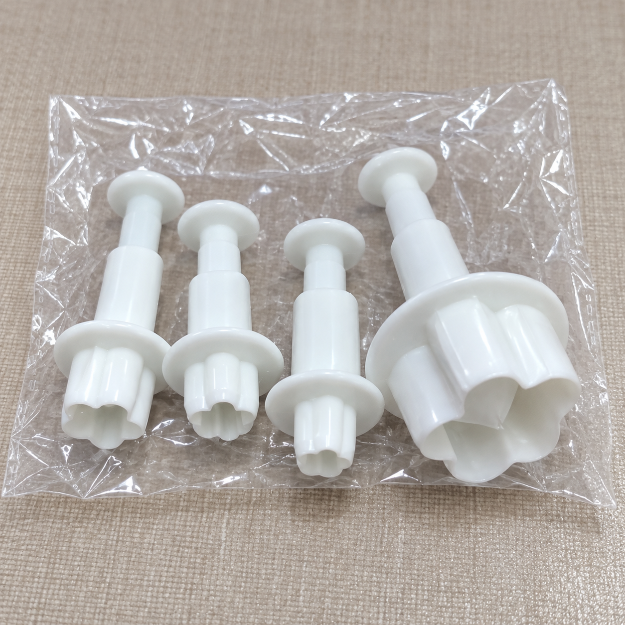 Plungers Plunger & Cookie Cutter D2