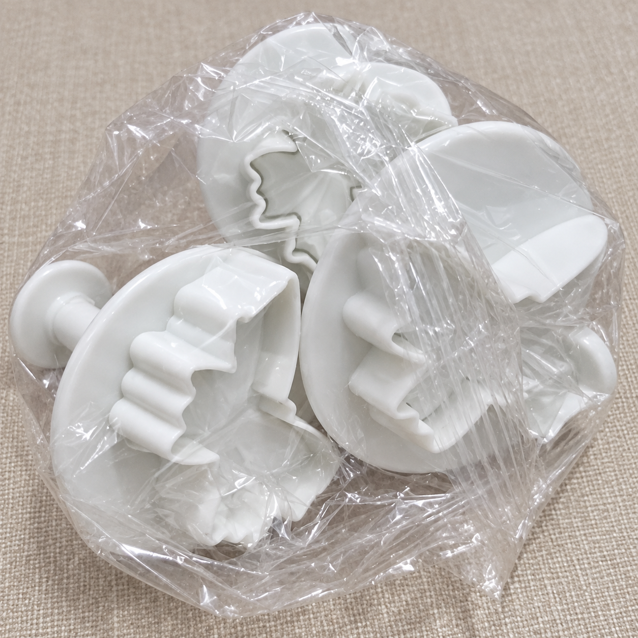 Plungers Plunger & Cookie Cutter D10